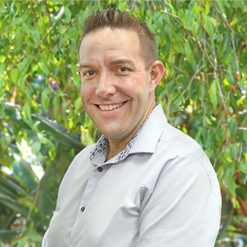Headshot of Dr Ben Pearson